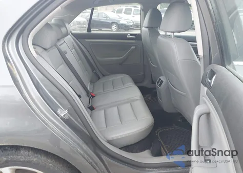 2007 Volkswagen Jetta 2.5 z USA, uszkodzony, nr VIN 3VWRF71K17M119579